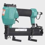 Chiodatrice pneumatica per cornici a V